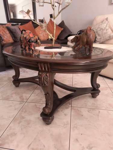 Hermosa mesa de centro marca Ashley, impecable como nueva, muy bien tenida