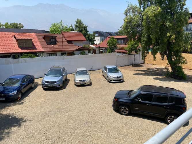 Arriendo espacio compra y venta vehiculos