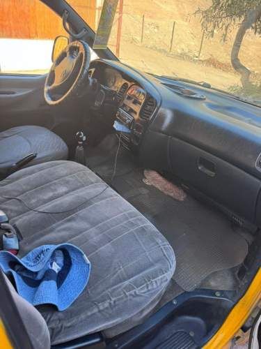 Vendo Furgon amarillo