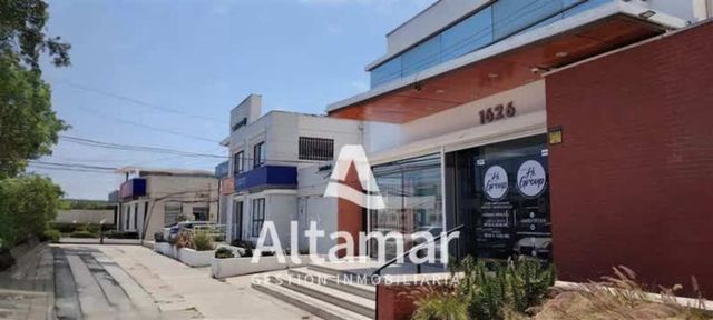 LOCAL COMERCIAL Avenida El Santo con Huanhuali