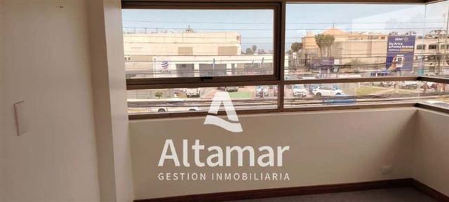 LOCAL COMERCIAL Avenida El Santo con Huanhuali