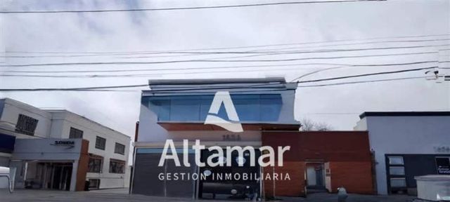 LOCAL COMERCIAL Avenida El Santo con Huanhuali