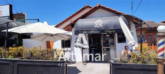 LOCAL COMERCIAL Cuatro Esquinas con Gabriela Mistral