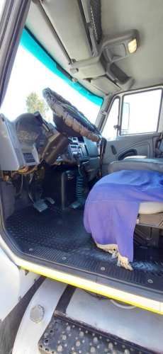 CAMIÓN INTER 7400