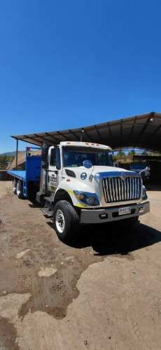 CAMIÓN INTER 7400