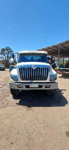 CAMIÓN INTER 7400