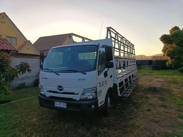 Hino xzu 300 LO 917