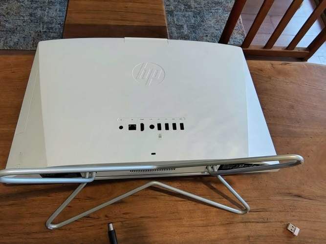 Hp All In One 22 Fullhd Intel Pentium J5040 8gb Ssd Win 11 (Usado)