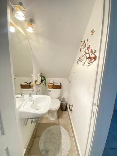 VENTA CASA PROVENZAL SECTOR PARQUE BRISAS NORTE 2 PISOS 3D+3B+ESCRITORIO+TERRAZA CON SECTOR AMBIENTADO PARA QUINCHO, COLEGIOS HIGHLANDS, CABO DE HORNOS