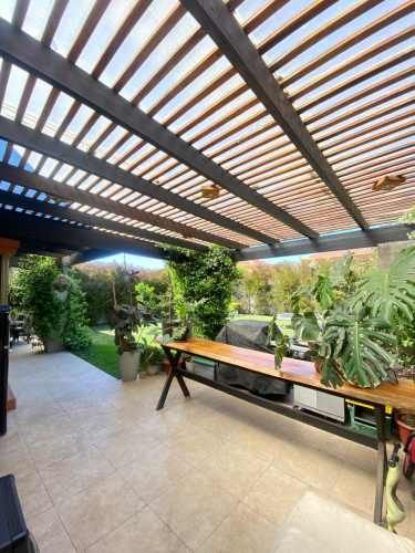 VENTA CASA PROVENZAL SECTOR PARQUE BRISAS NORTE 2 PISOS 3D+3B+ESCRITORIO+TERRAZA CON SECTOR AMBIENTADO PARA QUINCHO, COLEGIOS HIGHLANDS, CABO DE HORNOS