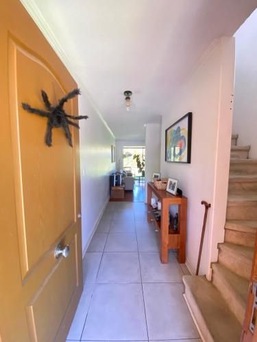 VENTA CASA PROVENZAL SECTOR PARQUE BRISAS NORTE 2 PISOS 3D+3B+ESCRITORIO+TERRAZA CON SECTOR AMBIENTADO PARA QUINCHO, COLEGIOS HIGHLANDS, CABO DE HORNOS