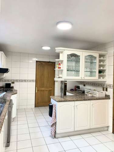 VENTA CASA ESTILO INGLÉS FRENTE AL SANTIAGO COLLEGE, LOS TRAPENSES