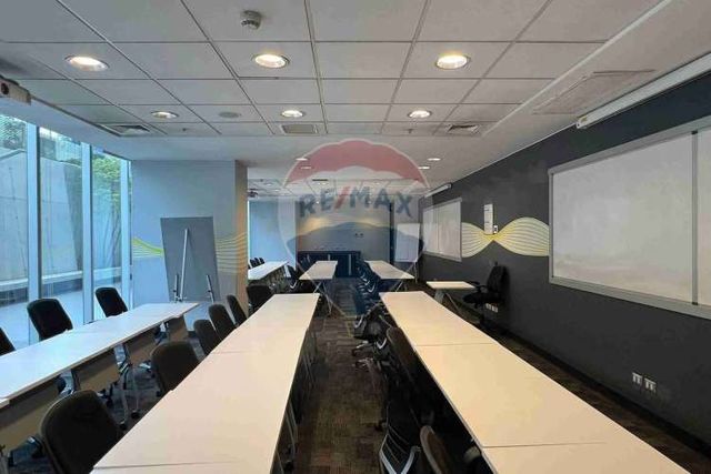 Excelente oficina a+ en cerro el plomo