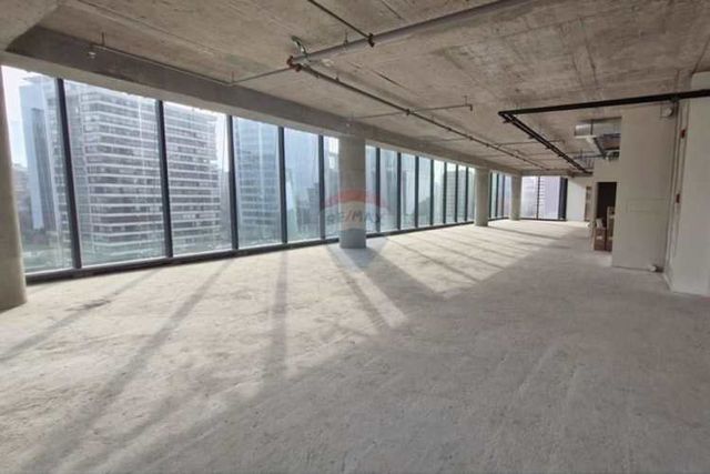 Oficinas nuevas clase a en el golf