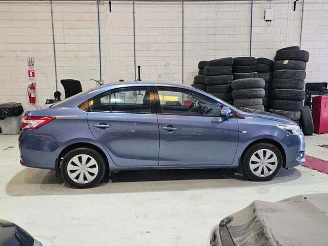 TOYOTA YARIS 2015
