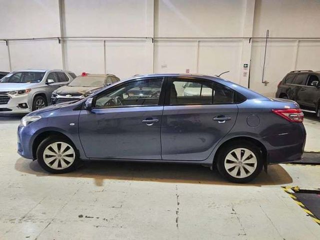 TOYOTA YARIS 2015