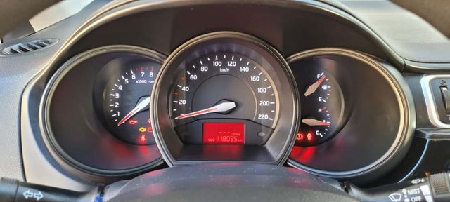 Kia Rio 5 EX Full año 2017