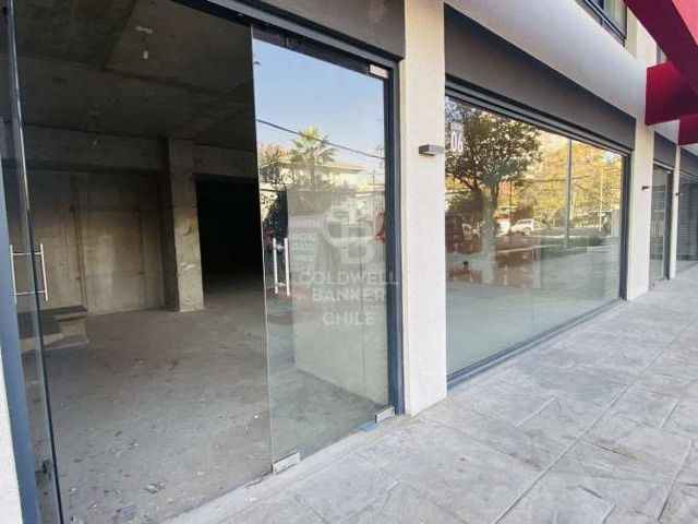 Local Comercial  Excelente Flujo Peatonal y Vehicular