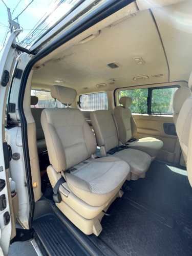 Vendo Hyundai h1 en excelente estado precio conversable
