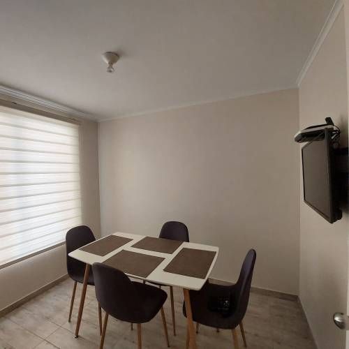 SE ARRIENDA HERMOSA Y AMPLIA CASA SECTOR COSTA LAGUNA, SIN AMOBLAR