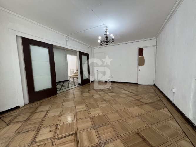 Gran casa comercial a pasos de Providencia