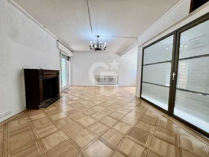 Gran casa comercial a pasos de Providencia