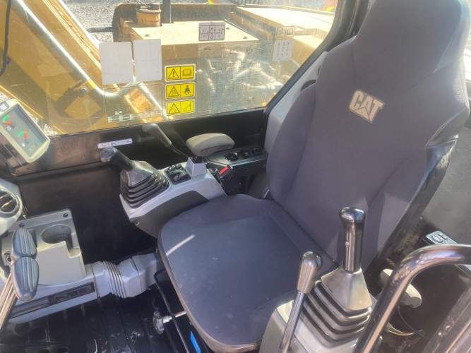 MINI EXCAVADORA Marca CATERPILLAR Modelo 307E Año 2019