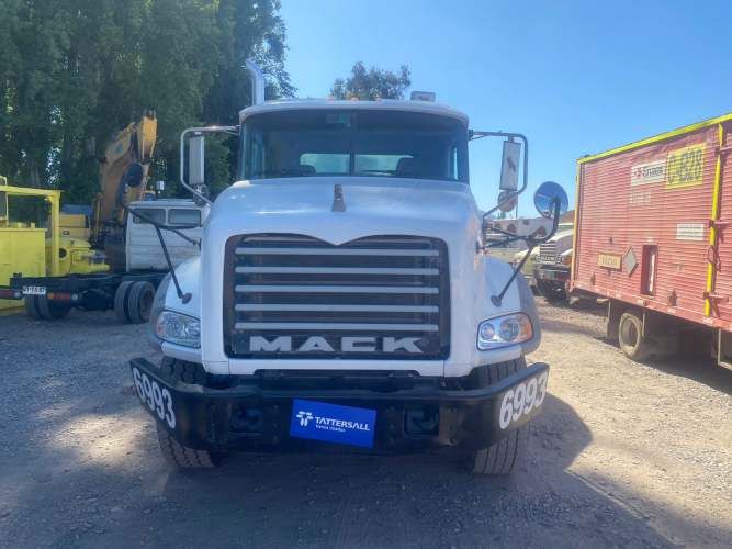 AMION MIXER Marca MACK Modelo GU813E Año 2013