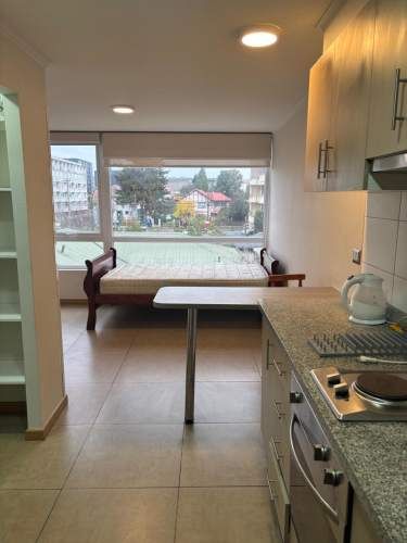 ARRIENDO ESTUDIO SEMI AMOBLADO