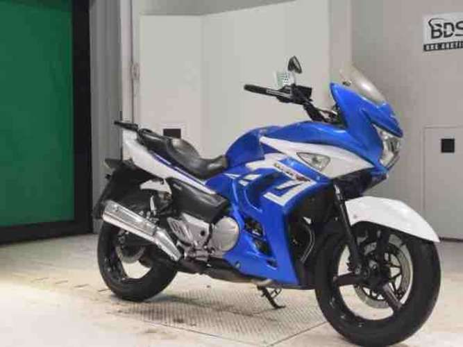 Suzuki GSR-F 250cc