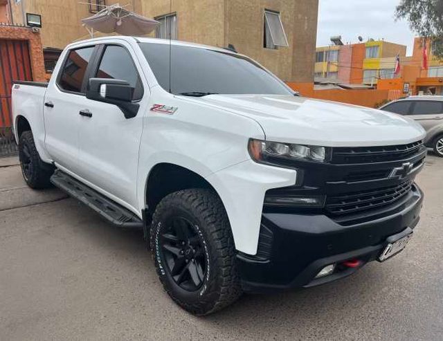 CHEVROLET SILVERADO TRAIL BOSS