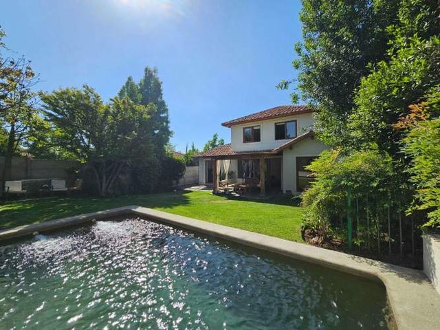 A pasos del colegio en Piedra Roja (130484)