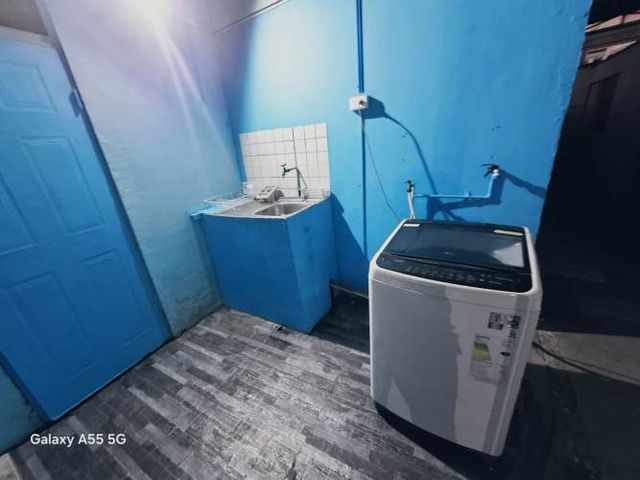 Habitacion amoblada central  con baño privado