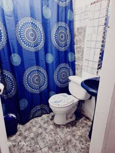 Habitacion amoblada central  con baño privado