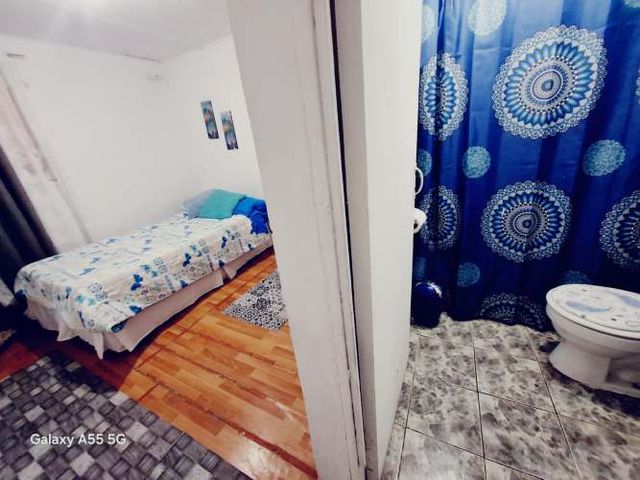 Habitacion amoblada central  con baño privado