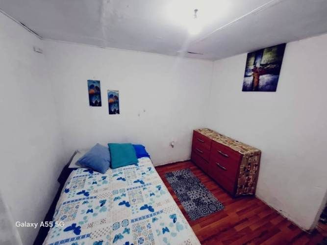 Habitacion amoblada central  con baño privado