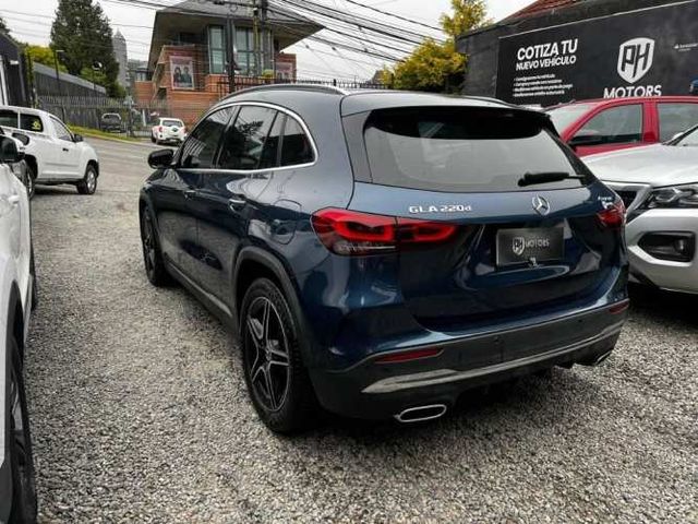 Mercedes Benz GLA 220 D HB 4MATIC