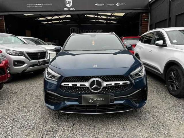 Mercedes Benz GLA 220 D HB 4MATIC