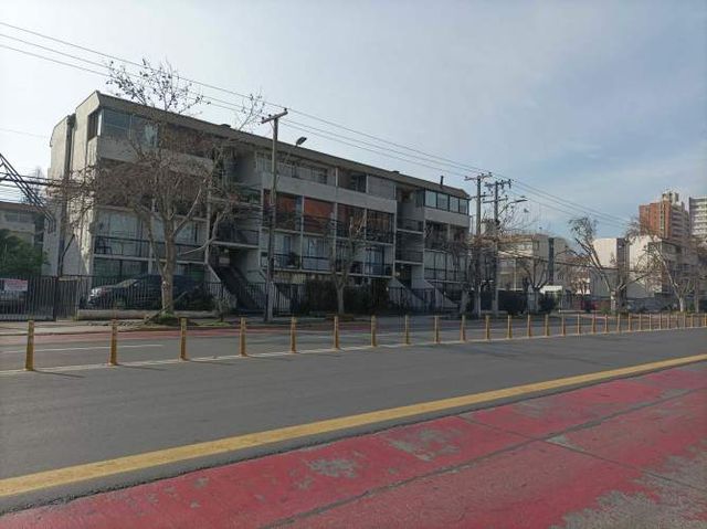 Dpto. en Av. Macul, Vespucio, Metro Macul (130555)