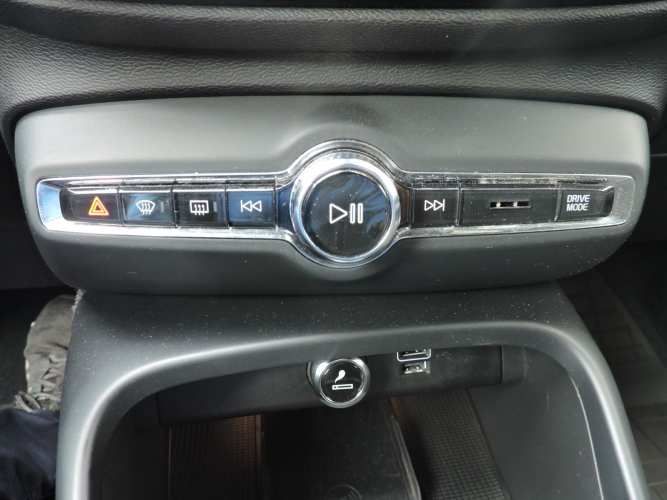 VOLVO XC40 T4 RDESIGN 2.0 2020