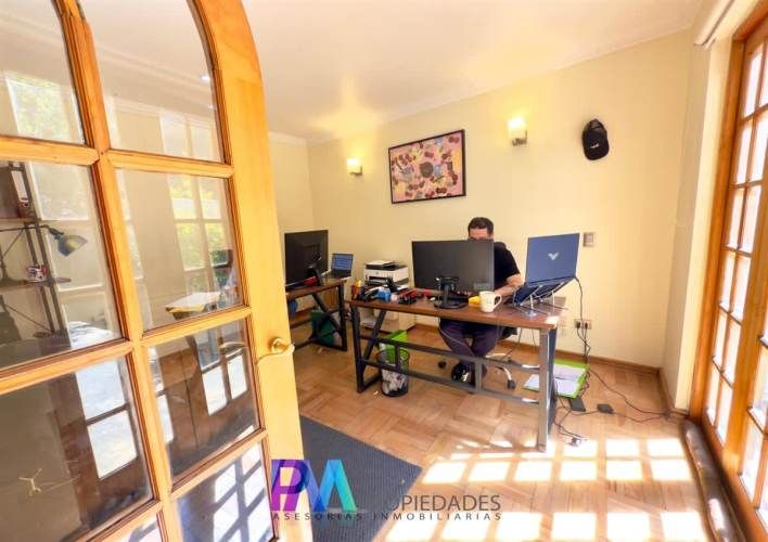 CASA Candelaria Goyenechea con Bartolome de las casas