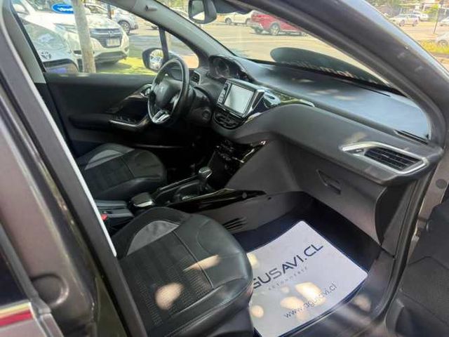 PEUGEOT 2008 ALLURE PURETECH 1.2 AUT 2017