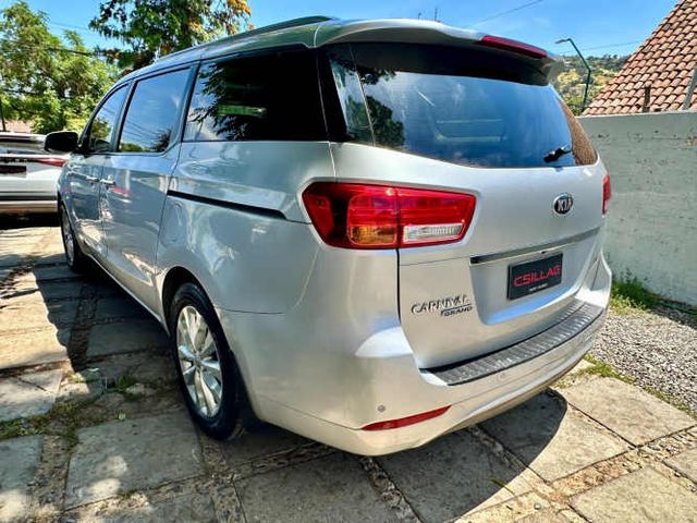 KIA GRAND CARNIVAL EX 3.3 AUT 2018