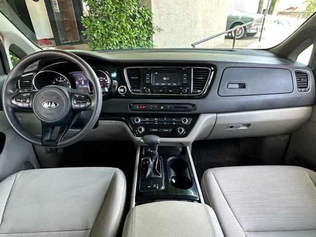 KIA GRAND CARNIVAL EX 3.3 AUT 2018