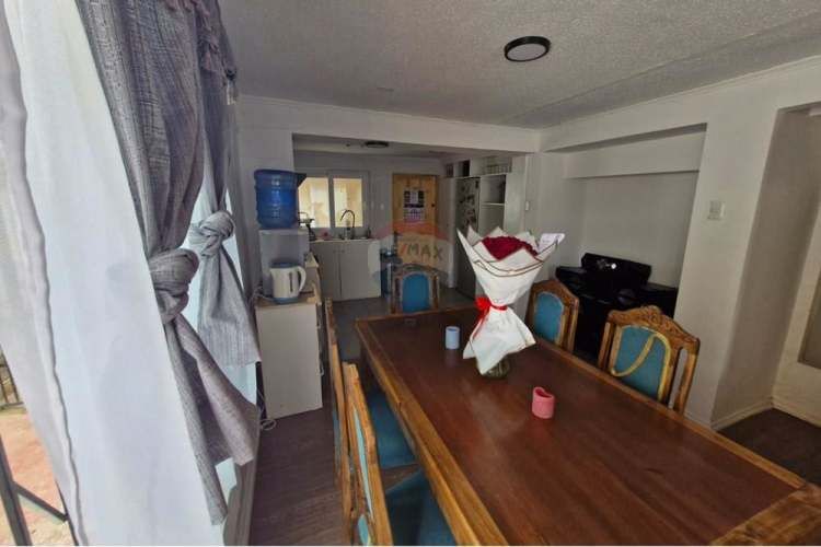 Amplia y hermosa casa en pasaje cerrado