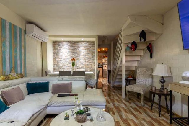 VENTA CASA 4 DORMITORIOS 1 BAÑO