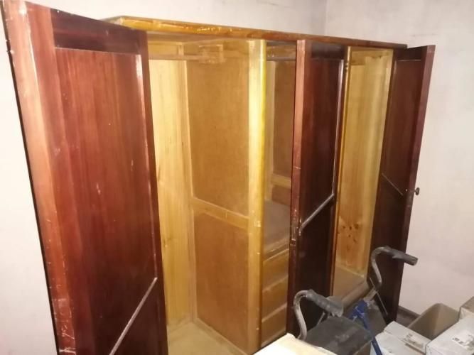 Tocador,marco bombe,silla,baúl, Ropero, Máquina coser