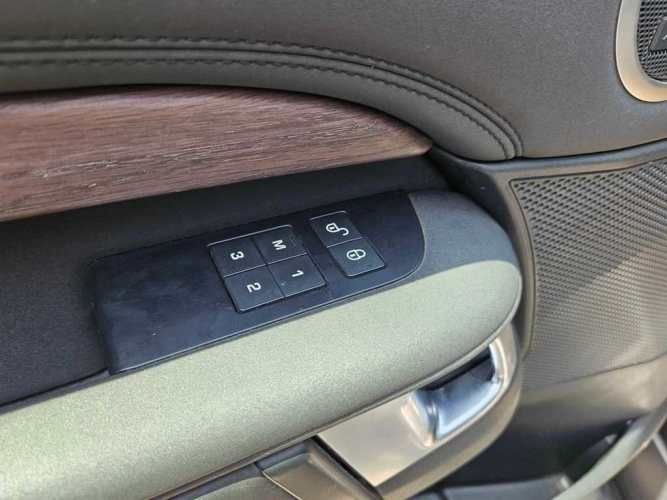 LAND ROVER DISCOVERY 2020