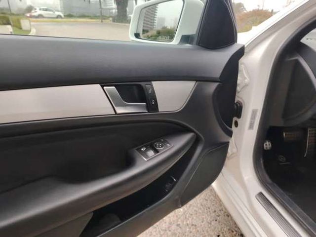 MERCEDES-BENZ C 220 2014