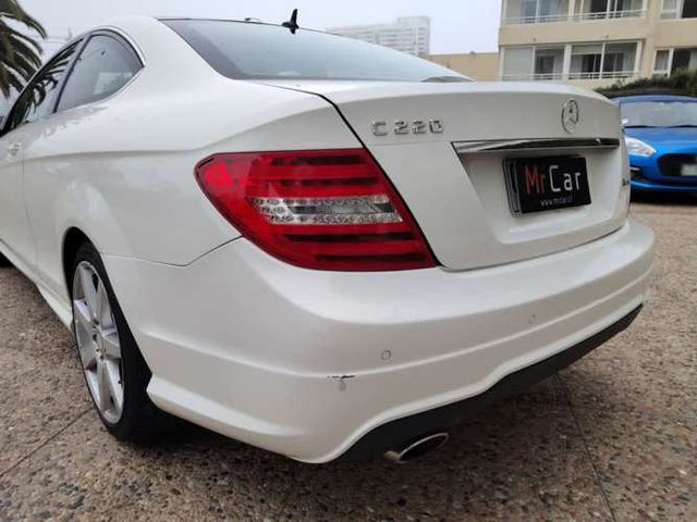 MERCEDES-BENZ C 220 2014